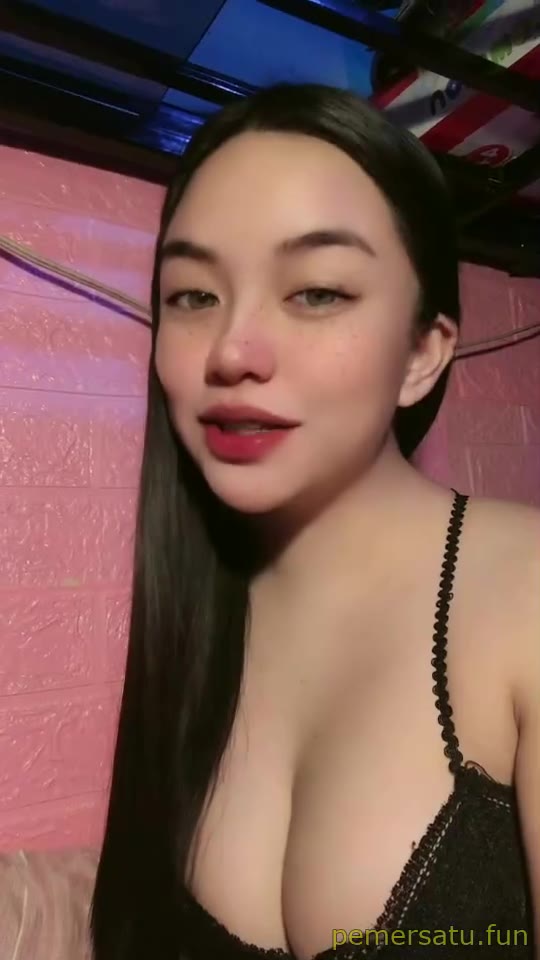 P12 Alexis Vivienn Tiktoker Cantik Mulus