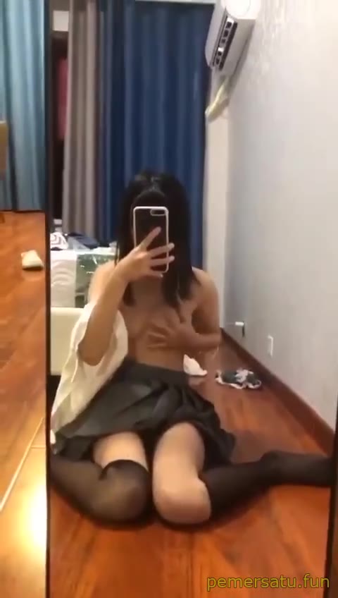 P4 Abg 18yo Colok Memek Depan Cermin Cosplay Juga