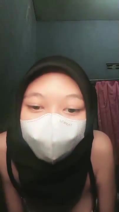Kimcilonly Pacar Minta Video Jilbaber Bugil -