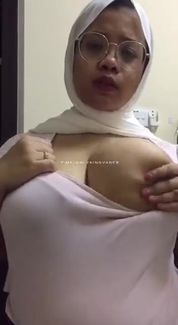 Thumbnail untuk Jilboob Tobrut 3 Doodstream Web senda tante yona