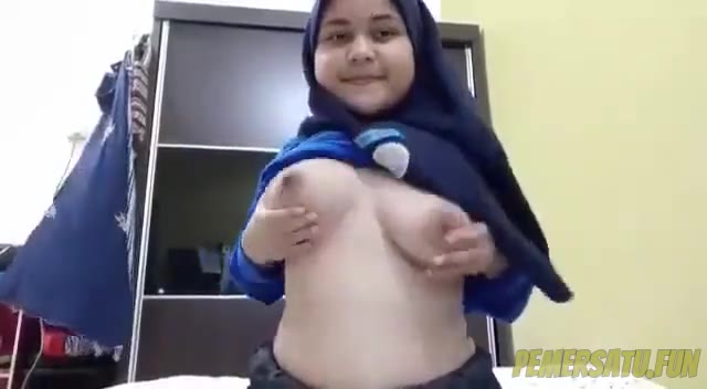 P2 Bocil Sd Jilbab Hitam Remas Susu