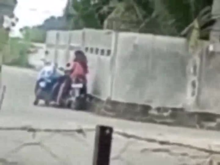 Copy-merged-1683235900538 Lagi Ngapain Ya Colmek Di Jalan Lah -