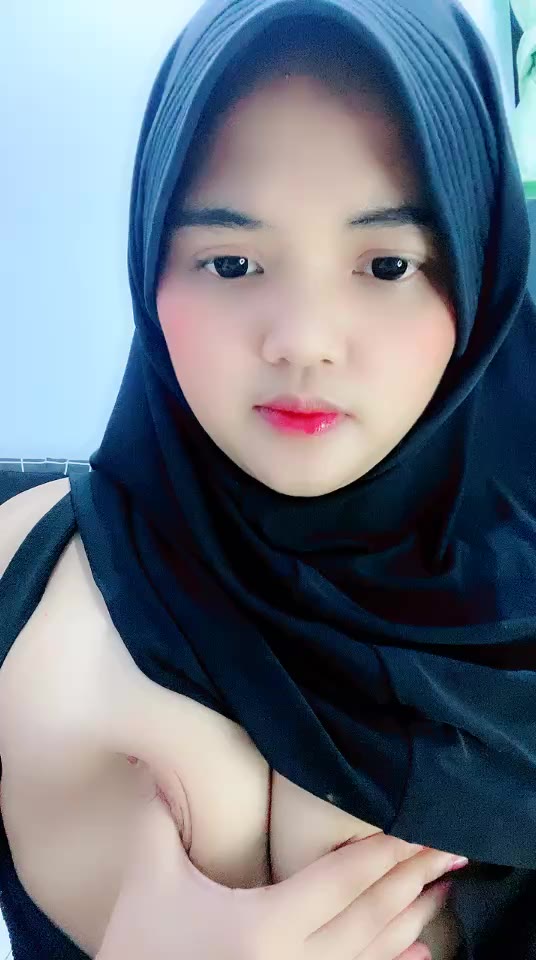 Xella ABG Jilbab Semok Tembem Colmek Muncrat