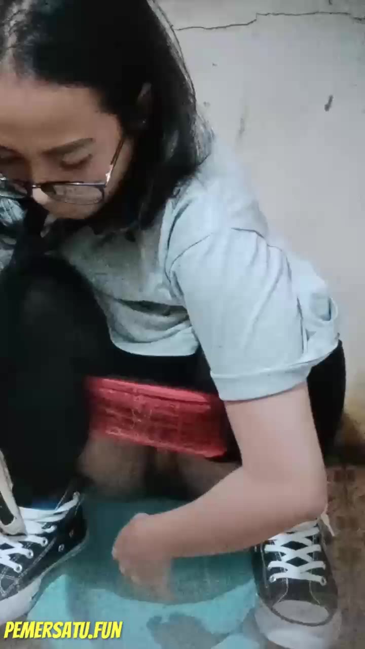 Mandi Ngintip Abg Lagi Berak Di Kamar