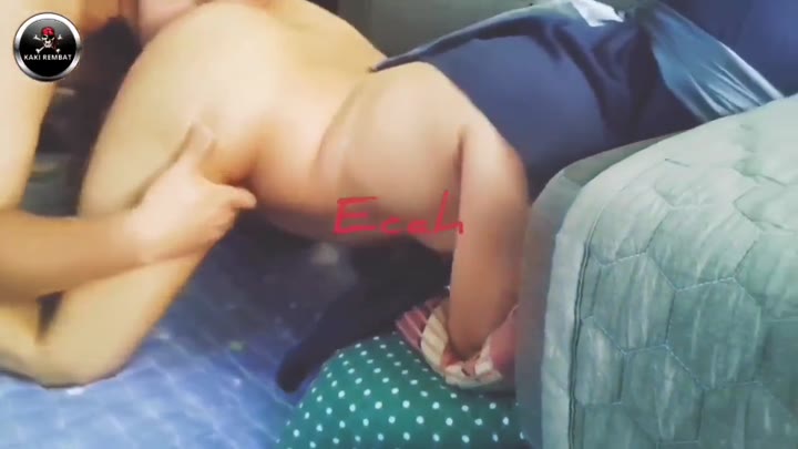 Thumbnail untuk Tante Berjilbab Ngentot Bertiga Doodstream Terupdate Video sma