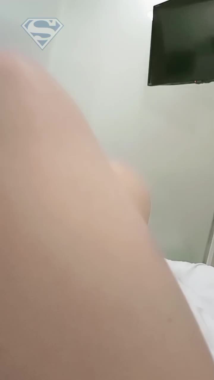 Berkacamata Aiko Toge