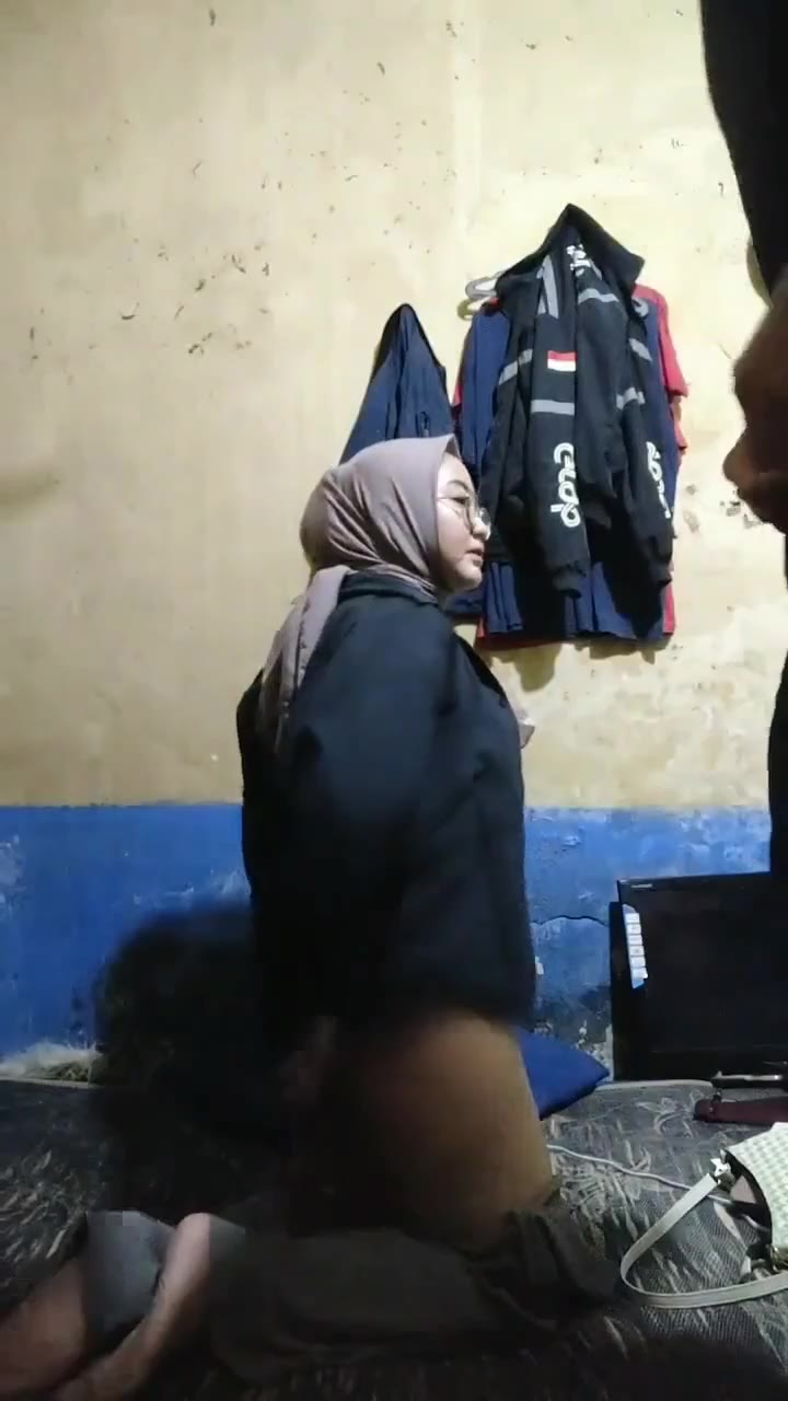 Grab Jilbab Mainin Kontol