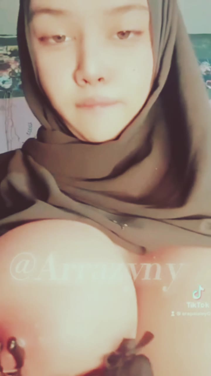 Thumbnail untuk Suwek Desahan Arrazyny Jadi Pengen Nyabun telegram Videos