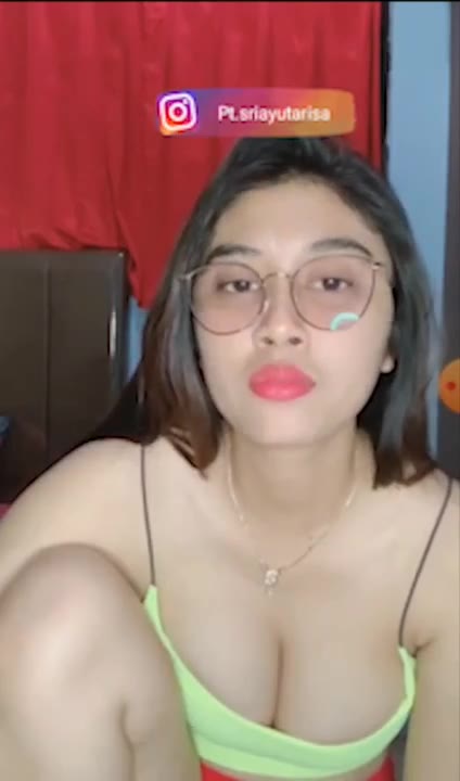 DoodStream SRI AYU TARISA Pakai Kacamata Cakep Amat - DoodStream -