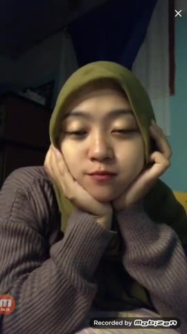 Omek Jilbab Live Sambil