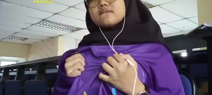Kantor Hijab Binal Eksib Di