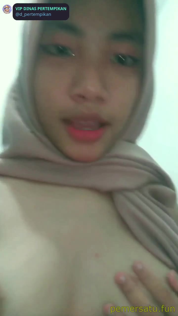 P14 Abg Jilbab Imut Tocil Memek Masih Segaris