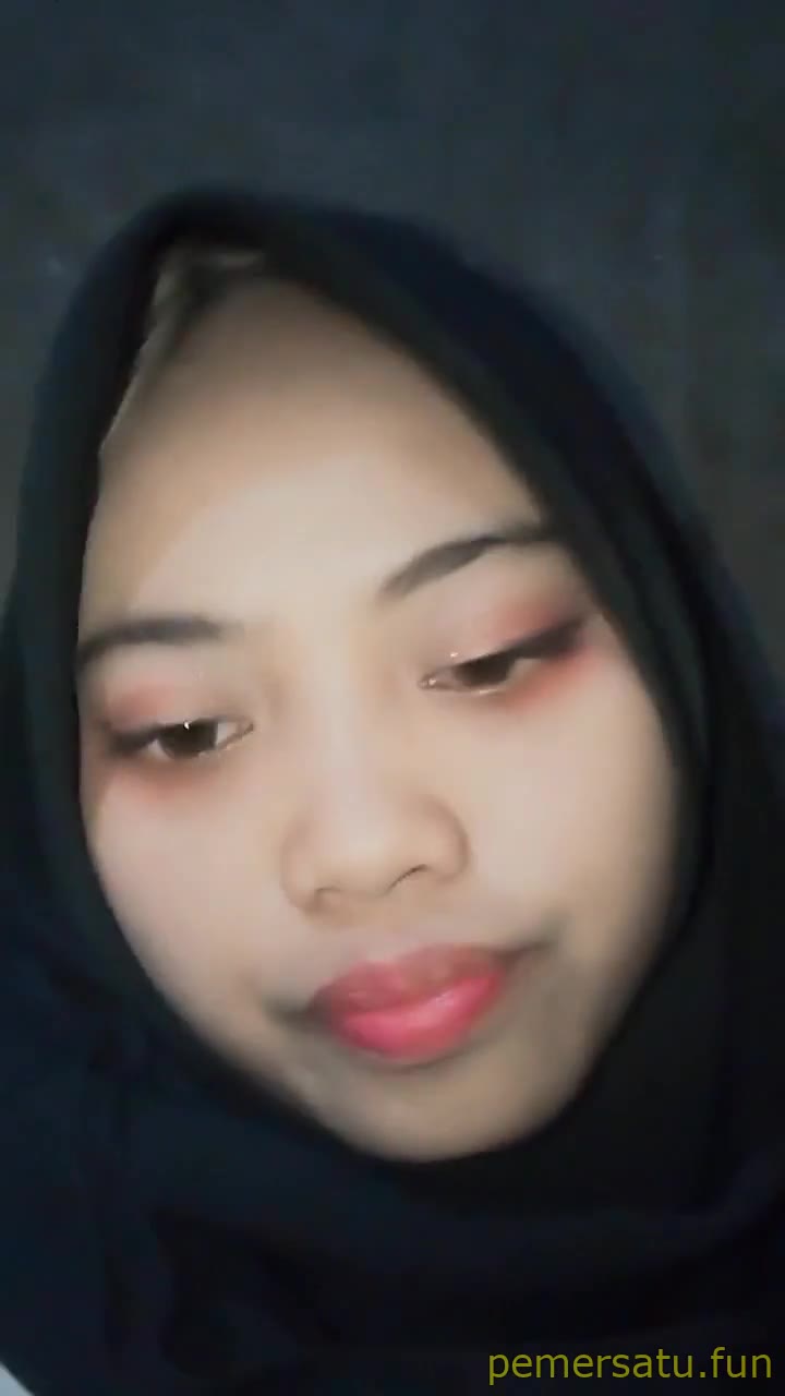 P34 Silvia Abg 18yo Memek Rapet Video Disebar Tukang Becak