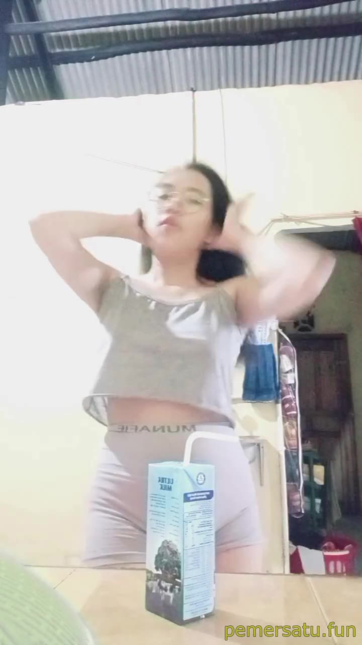 P11 Zeyya 18yo Viral
