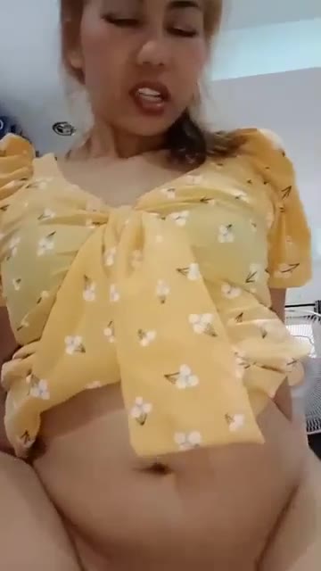 Thumbnail untuk Tante Puasin Brondong Memeksiana Pekoblive Link Viral Terbaru
