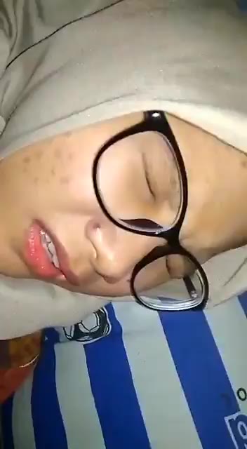 Skandal Guru Jilbab Kacamata Selingkuh Sama Guru Senior Viral