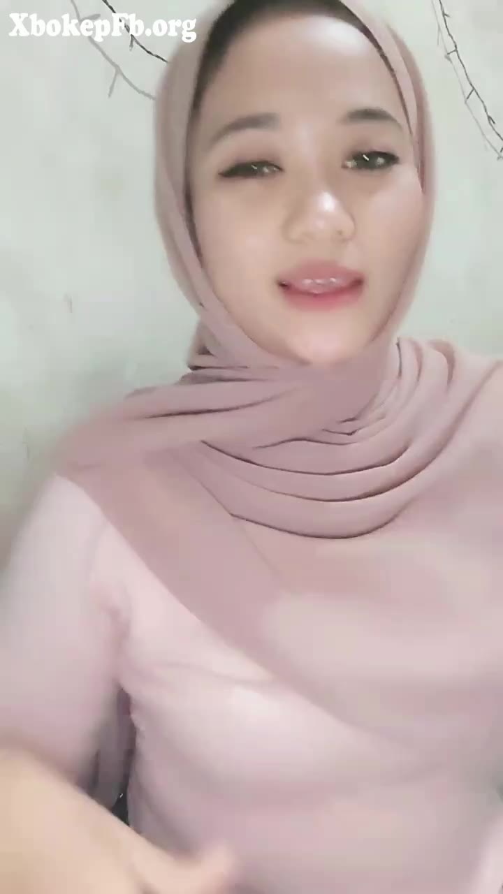 Thumbnail untuk Bokep Kak Vaseline Ukhti Host Binal Jilbab Doodstream