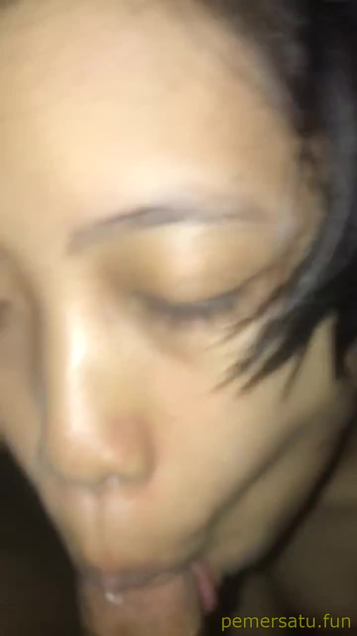 P63 Hape Neni Abg 18yo Saat Service Hape Isinya Ngentot Sange