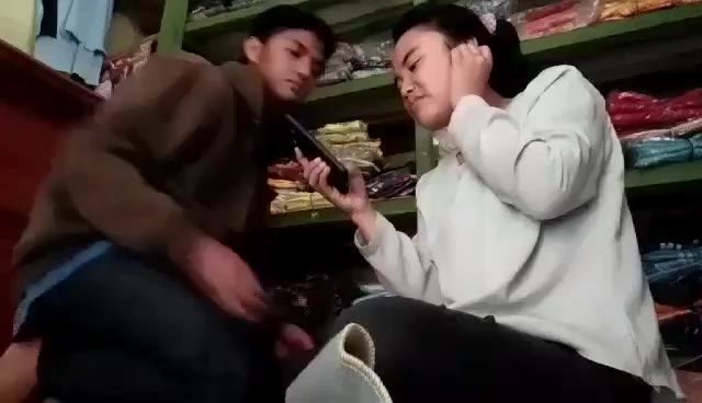 Thumbnail untuk Video Bokep Pasangan Mesum Ngentot Saat Jaga Toko