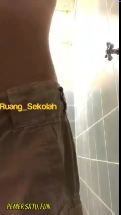 P8 Miss Nikita Pemersatu Dot Fun