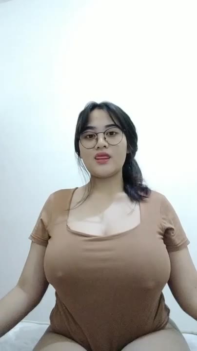 Thumbnail untuk Acha Toge Buka Baju Coklat Cilbo Bokepsin Bokep