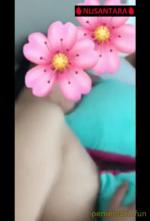 P1 Cantik Dientot Kontol Panjang Tegak Keras
