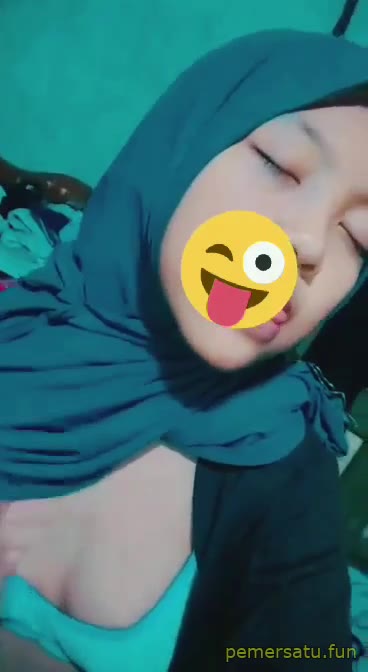 P1 Jilbab Tosca Viral Remas Toket Sange Parah
