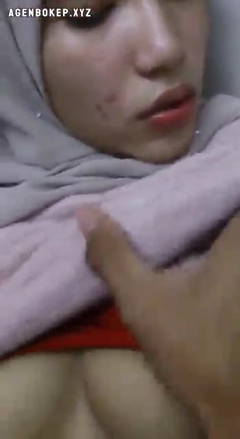Thumbnail untuk Nganu Teman Kerja Di Toilet Bokep Viral Terbaru