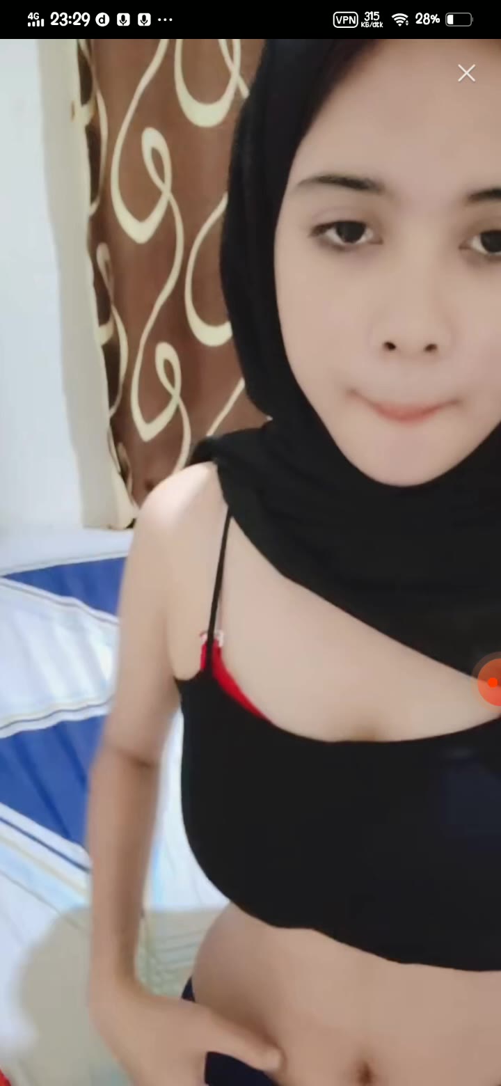 4 HIJAB BRA MERAH