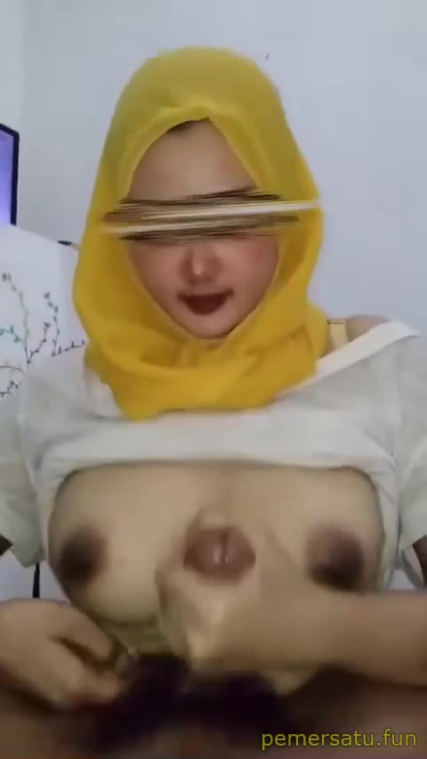 P5 Hijab Lucille 18yo Lagi Ngewe Di Kost