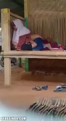 Thumbnail untuk Bokep Jilbab Viral Abg Ngentot Di Gubuk Bokepsin 1