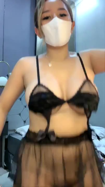 Thumbnail untuk Cewek Toge Plintir Puting Susu Hilda Video bokep