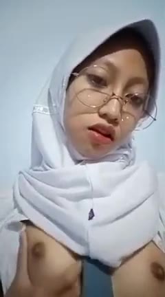 Tetek [TPA] Jilbab Kacamata SMA Mainin