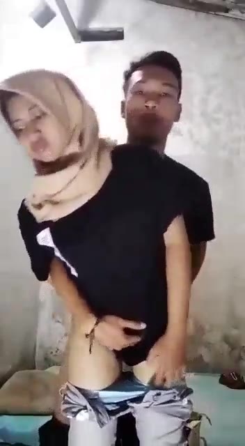 Coklat Tidak Suka Doggy Berdiri Jilbab