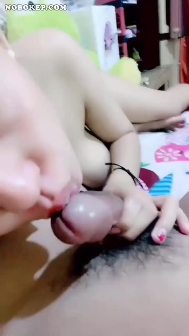 Ngewe Bokep Indo SlebewGirl Gaun Merah Live