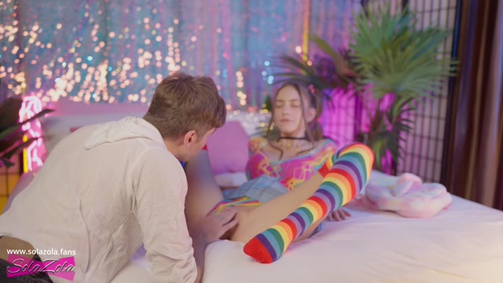 Thumbnail untuk Stepbrother Nerd Showed Stepsister A Dick Solazola Pornhub