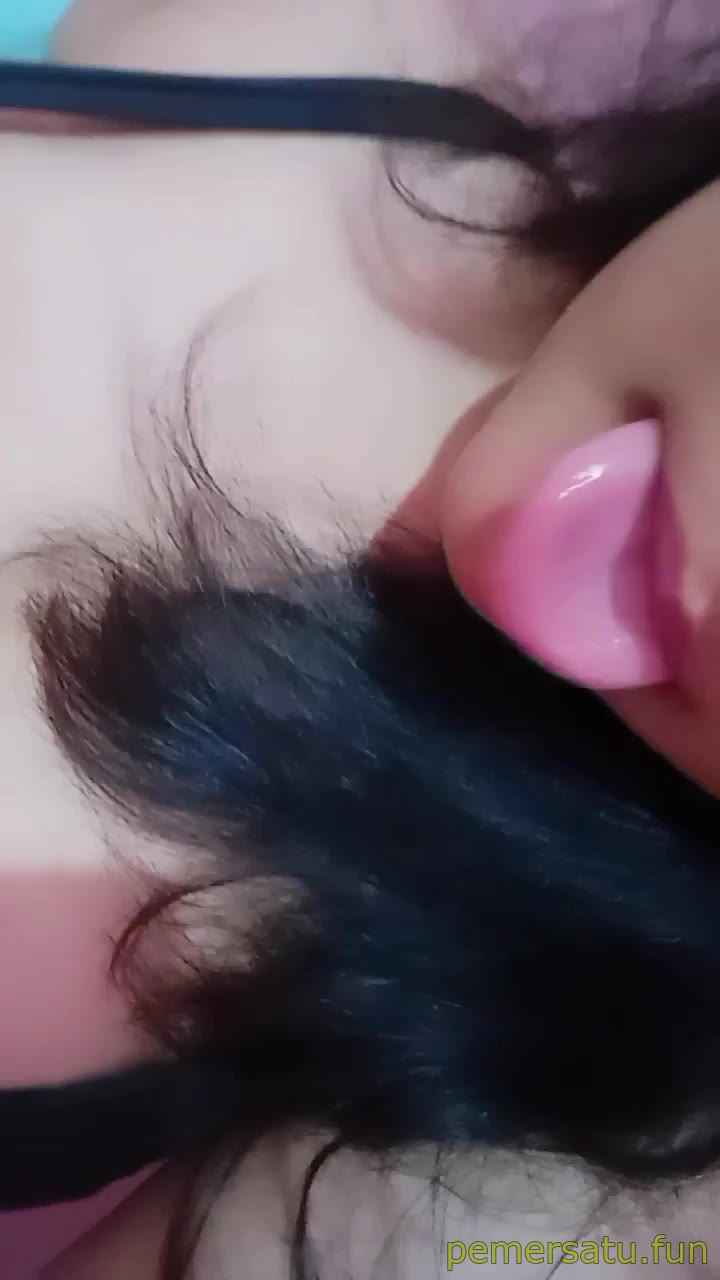 P59 Gebi Jilbab ABG 18yo Memek Sempit Segaris Pink Pemersatu Fun