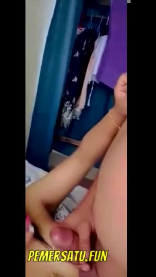 P8 Syafika Janda Pemersatu Dot Fun