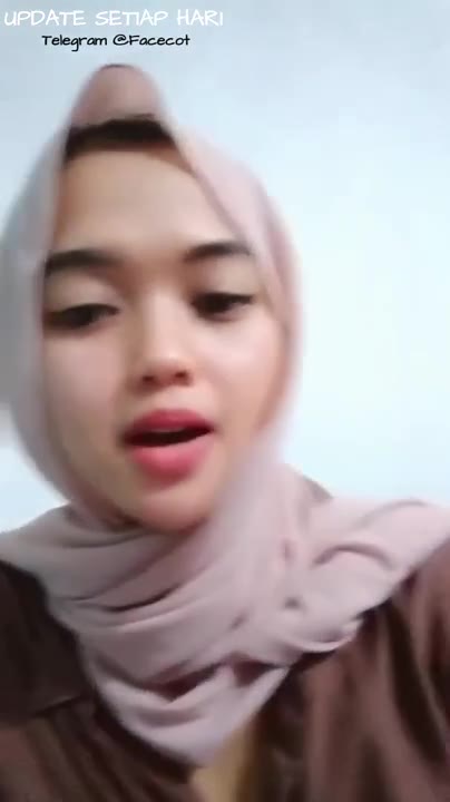 Thumbnail untuk Hijab Cantik Liveshow Pamer Tt Nya Yang Indah