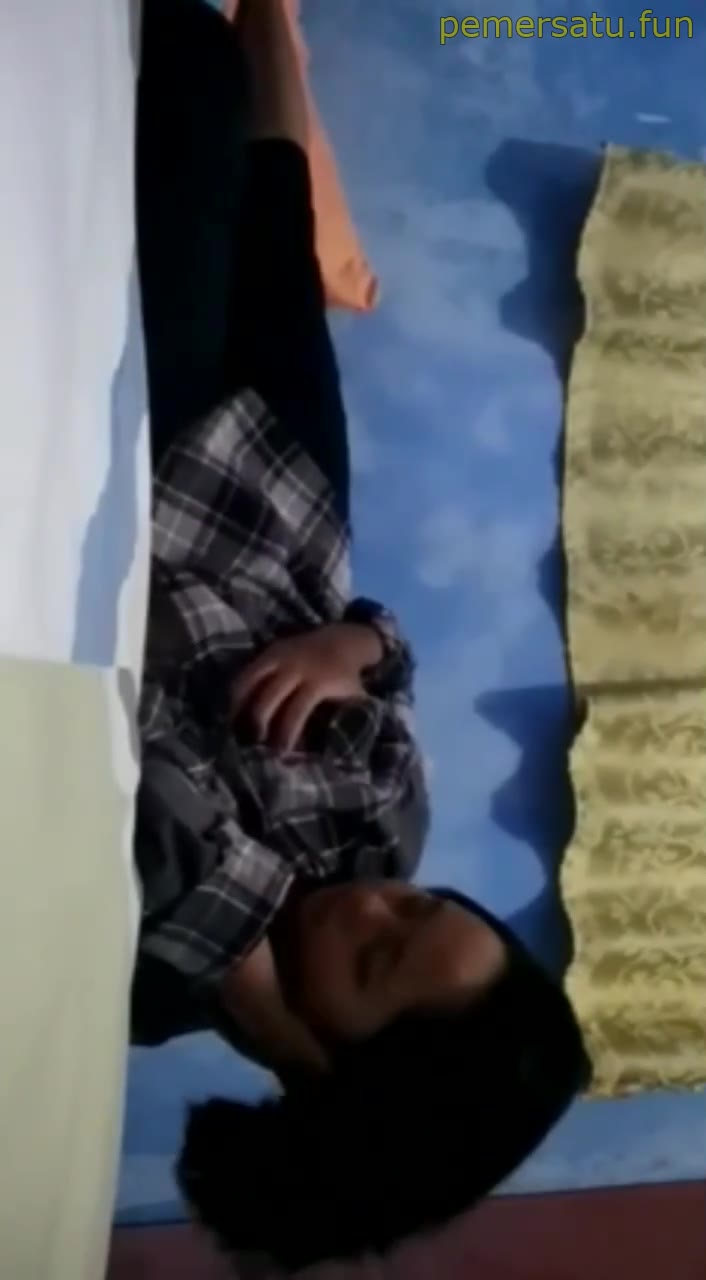 P25 Lesyah Abg Hijab 18yo Sange Colmek