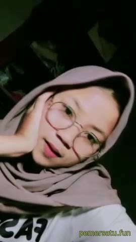P57 Zahra ABG 18yo Jilbab Imut Mulus Memek Item Pemersatu Fun