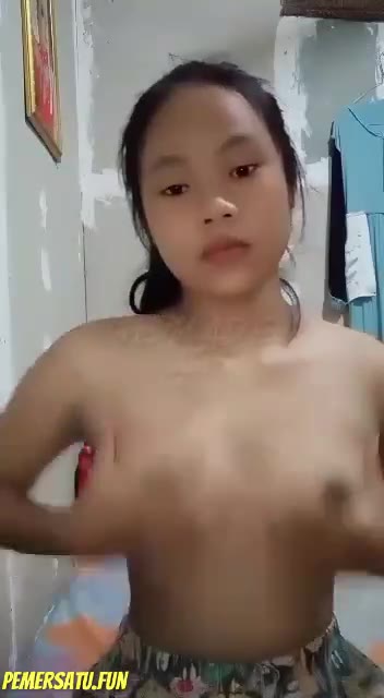 P2 Abg Centil 18yo Colok Memek Sempit Mulus Part