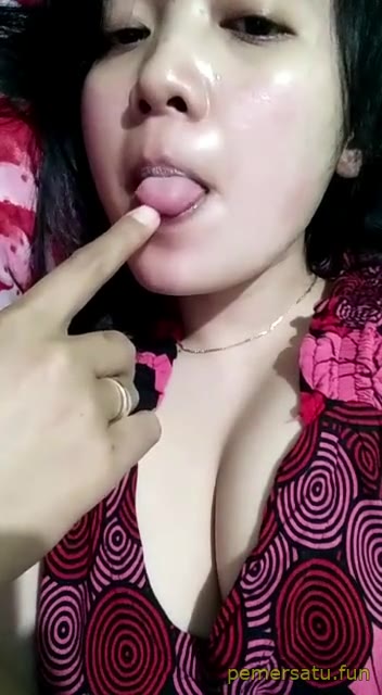 P8 Ratih Konten Pasutri Binal