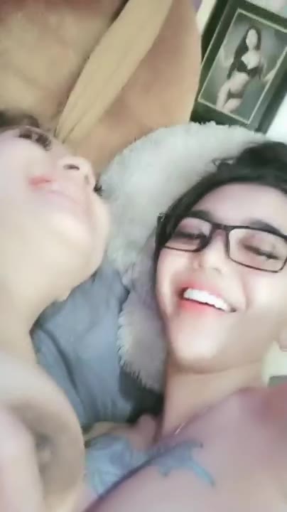 Lesbian Live Show Abg Cantik Doyan