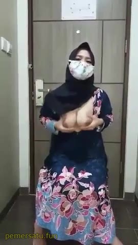 P9 Rahmanita Ughtea 18yo Naughtea Hijab