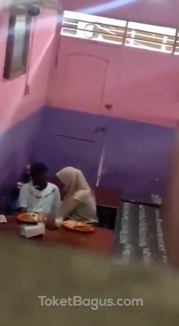 Thumbnail untuk Jilbab Ketahuan Mesum Dilesehan Video sma Bokepin Dood