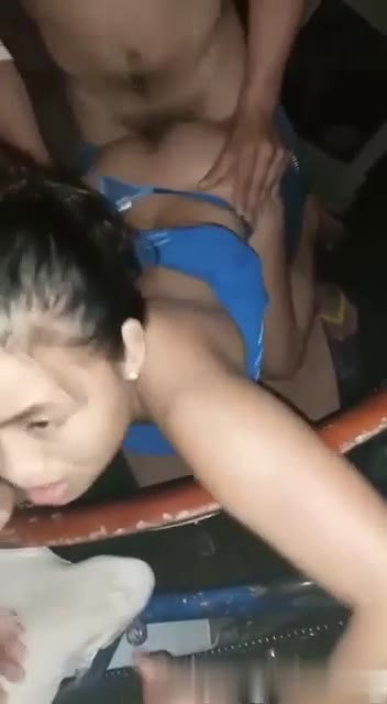 Thumbnail untuk Viral Abg 3some Dengan Tukang Becak Bangsa Twitter