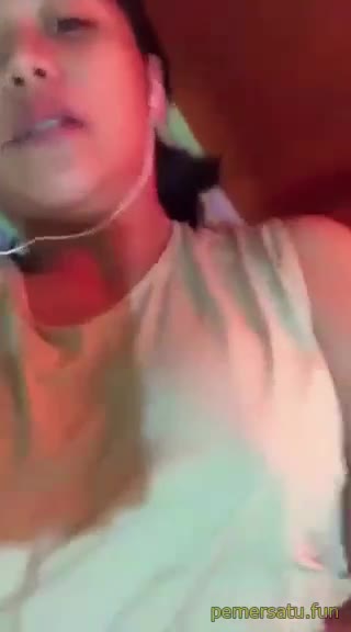 P6 Cantik Menggemaskan Pakai Tanktop Sampai Telanjang Colmek
