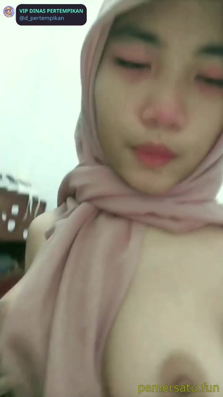 P11 Abg Jilbab Imut Tocil Memek Masih Segaris