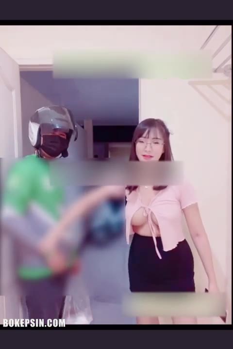 Thumbnail untuk Bokep Abg Berkacamata Prank Ojol Terbaru Icejan Iceza